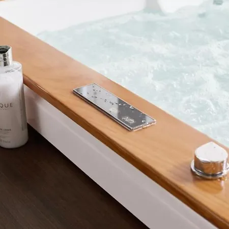 Affittacamere Le Di Pizzo Luxury Rooms&spa