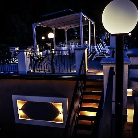 Le Di Pizzo Luxury Rooms&spa Affittacamere *